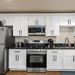Serene 1 Bdrm, 1 Bath Apartment