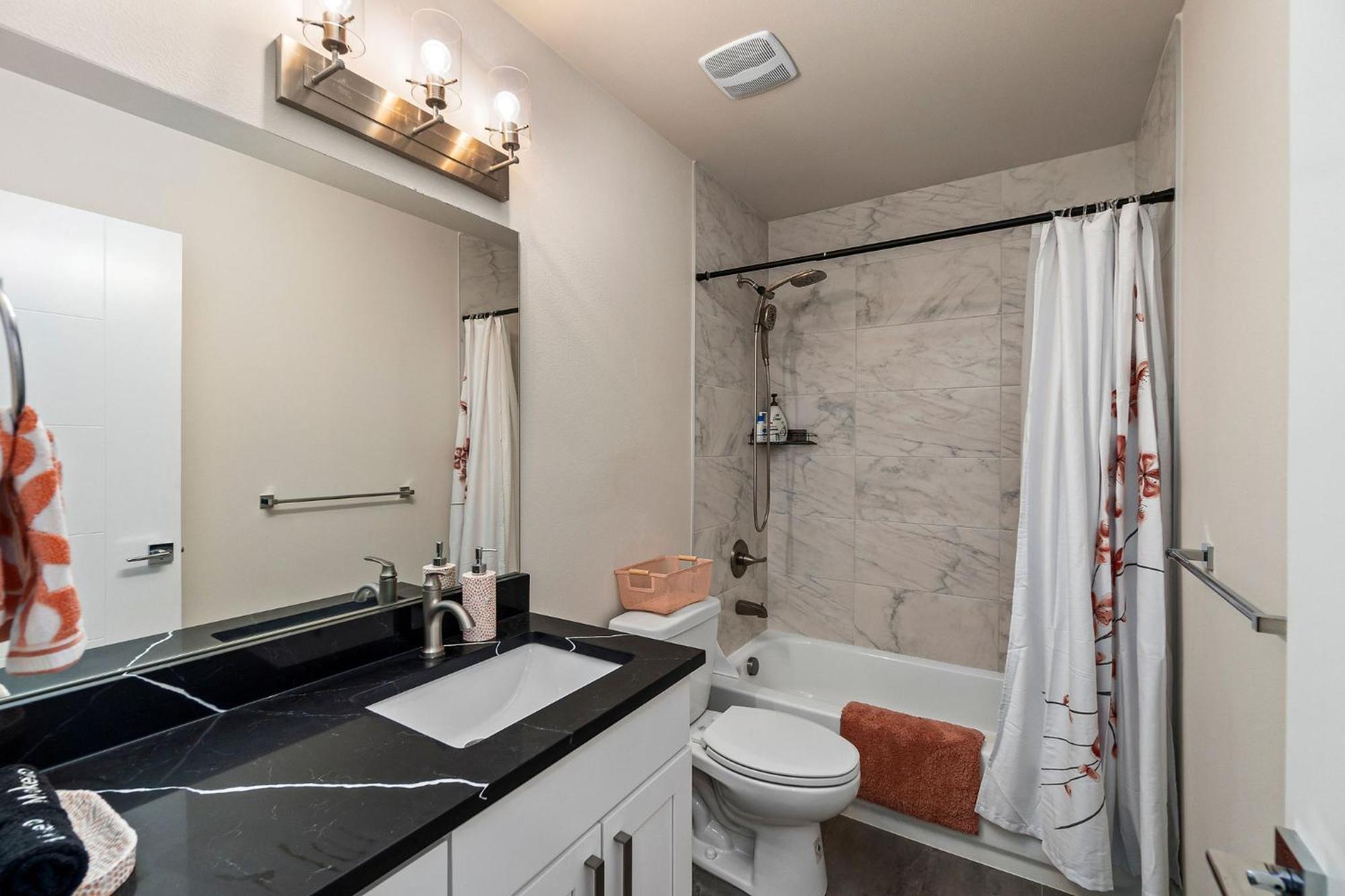 Apartment Serene 1 Bdrm, 1 Bath Seattle