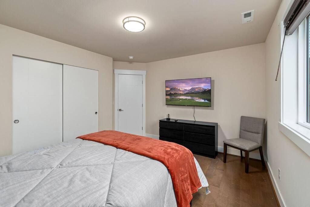 Serene 1 Bdrm, 1 Bath * Seattle