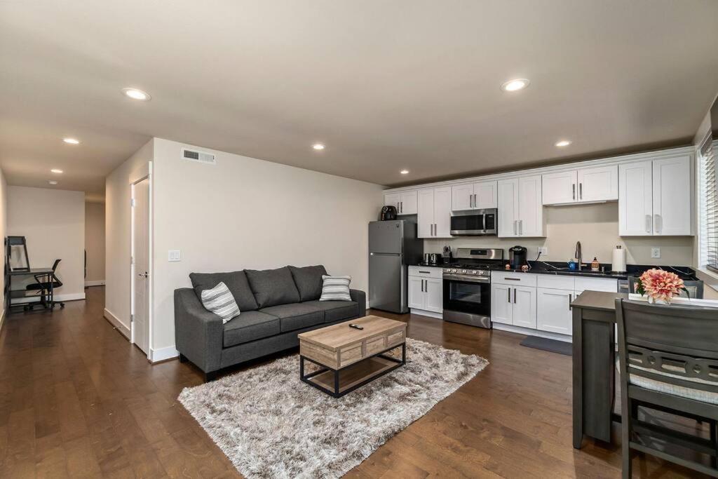 Serene 1 Bdrm, 1 Bath Apartment Seattle
